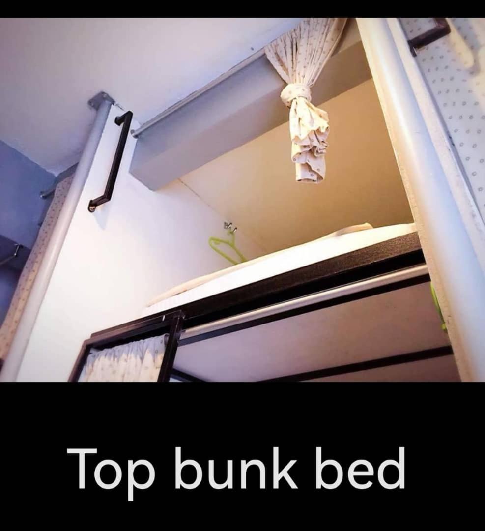 Sunset Homestay - Backpacker Hostel Self Checkin Kuching Extérieur photo