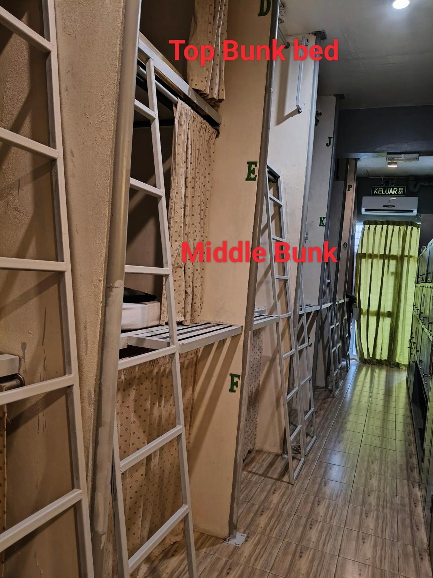 Sunset Homestay - Backpacker Hostel Self Checkin Kuching Extérieur photo